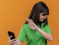 Digital Detox 2025: Mengapa Banyak Orang Mulai Menjauh dari Layar